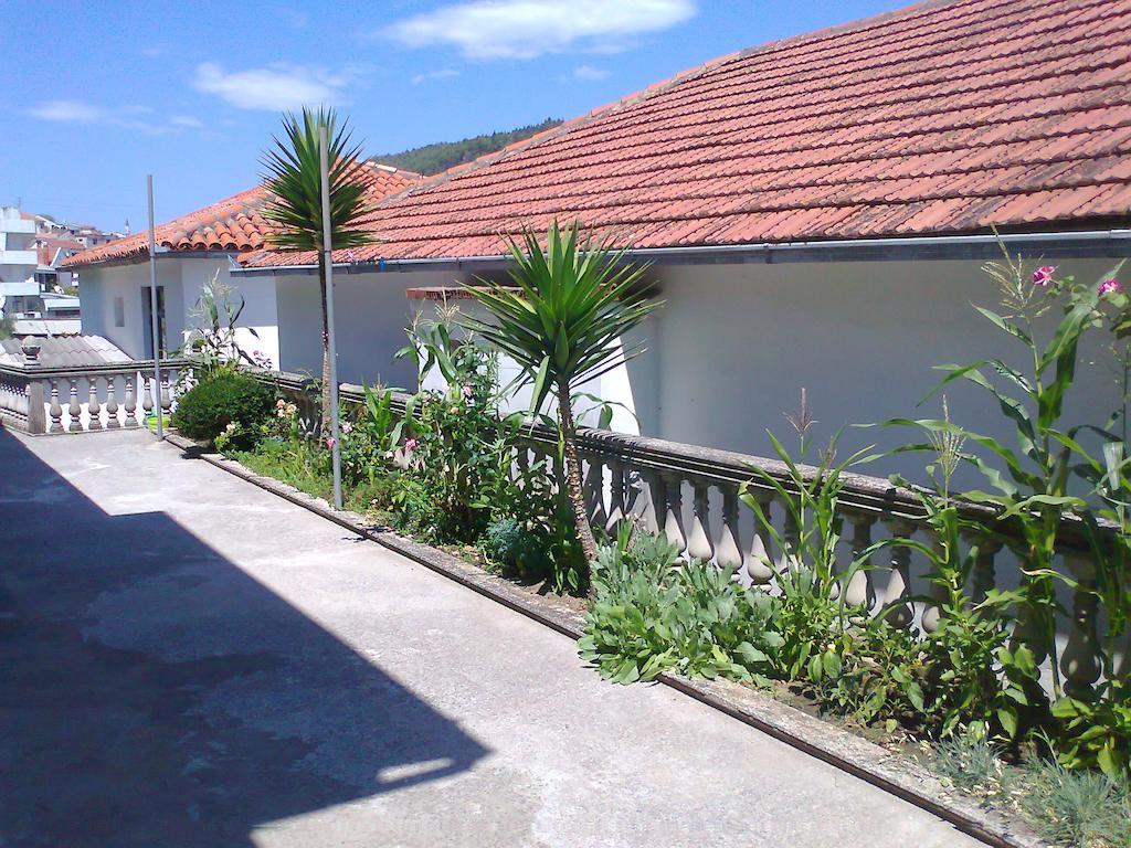 Guesthouse Sinani Ulcinj Exteriör bild
